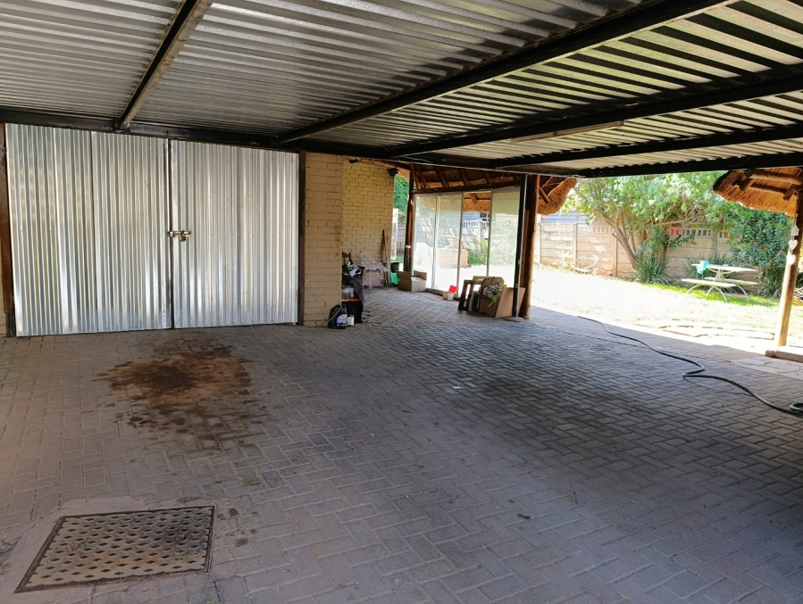3 Bedroom Property for Sale in Uitsig Free State